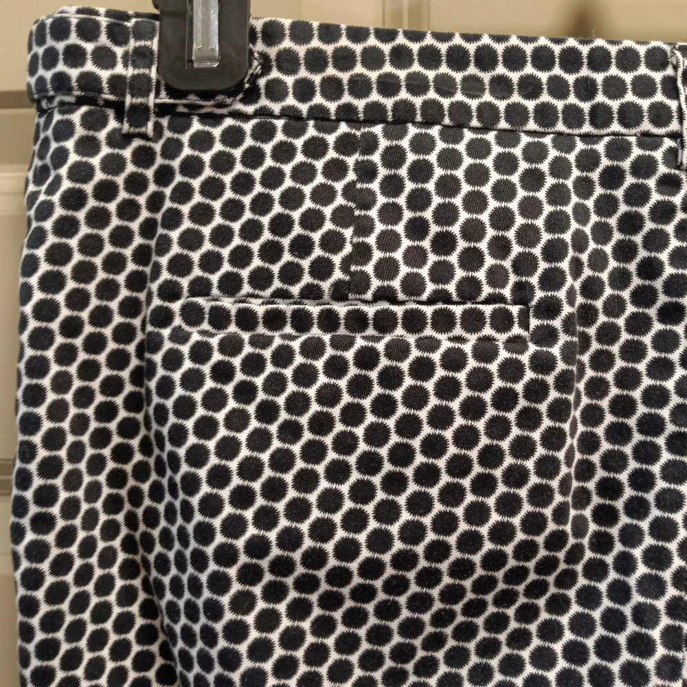 Laundry by Shelli Segal Los Angeles Tailored Bermuda Shorts - size 8